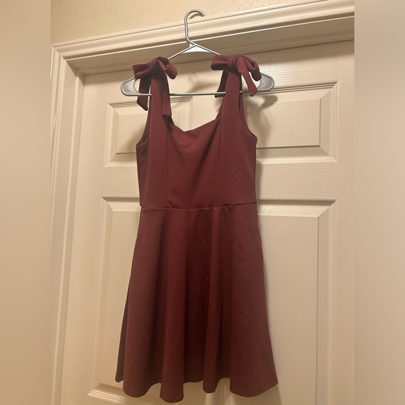 Francesca’s Ava Tir Strap Mini Dress in Burgundy - Picture 1 of 1